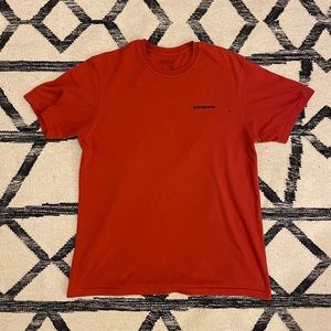 Patagonia Men’s Tee - Medium, Orange